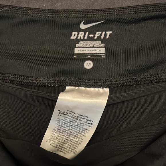 Nike Dri-fit skirt - Picture 2 of 3